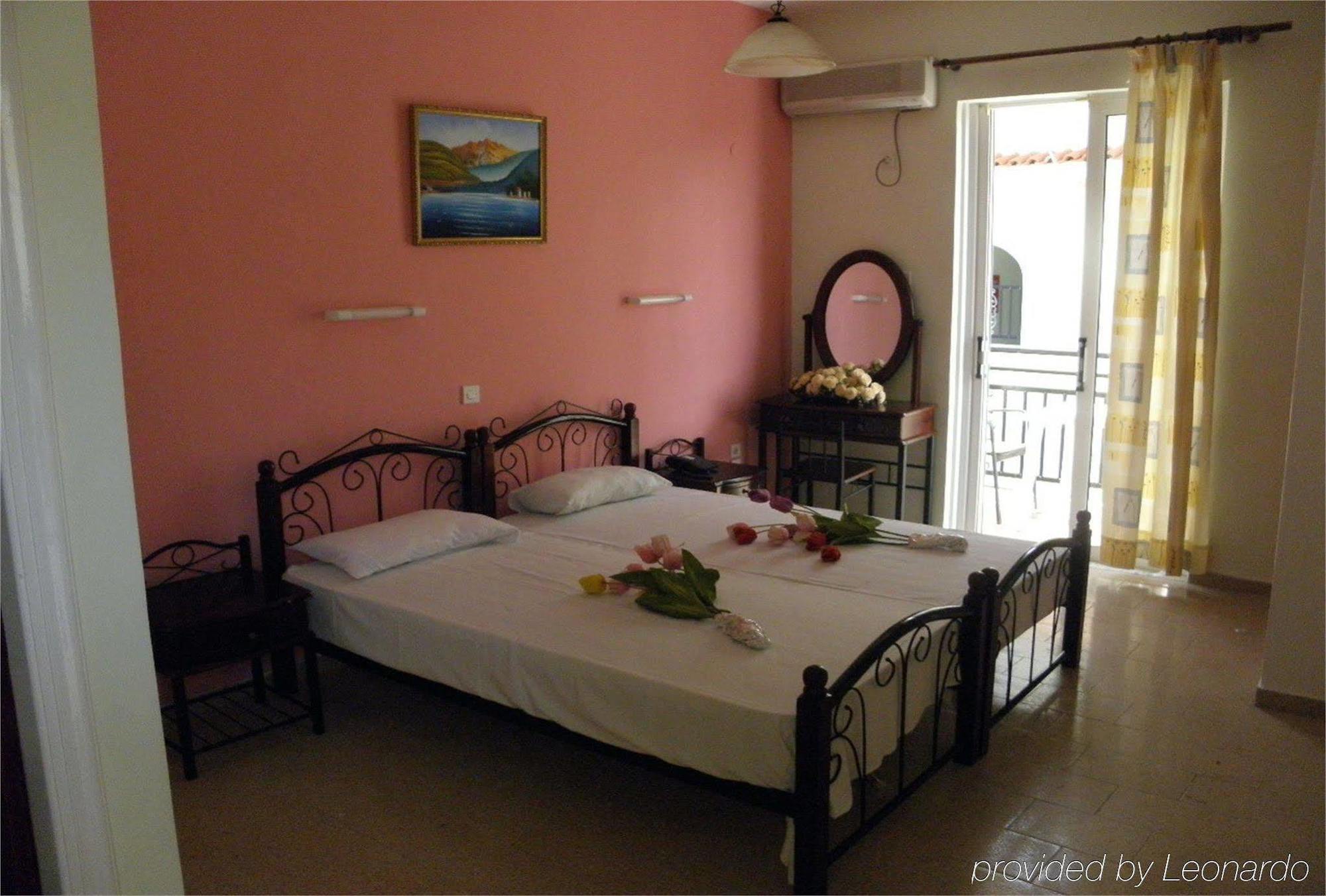 Vossos Hotel Apartments Лаганас Екстер'єр фото