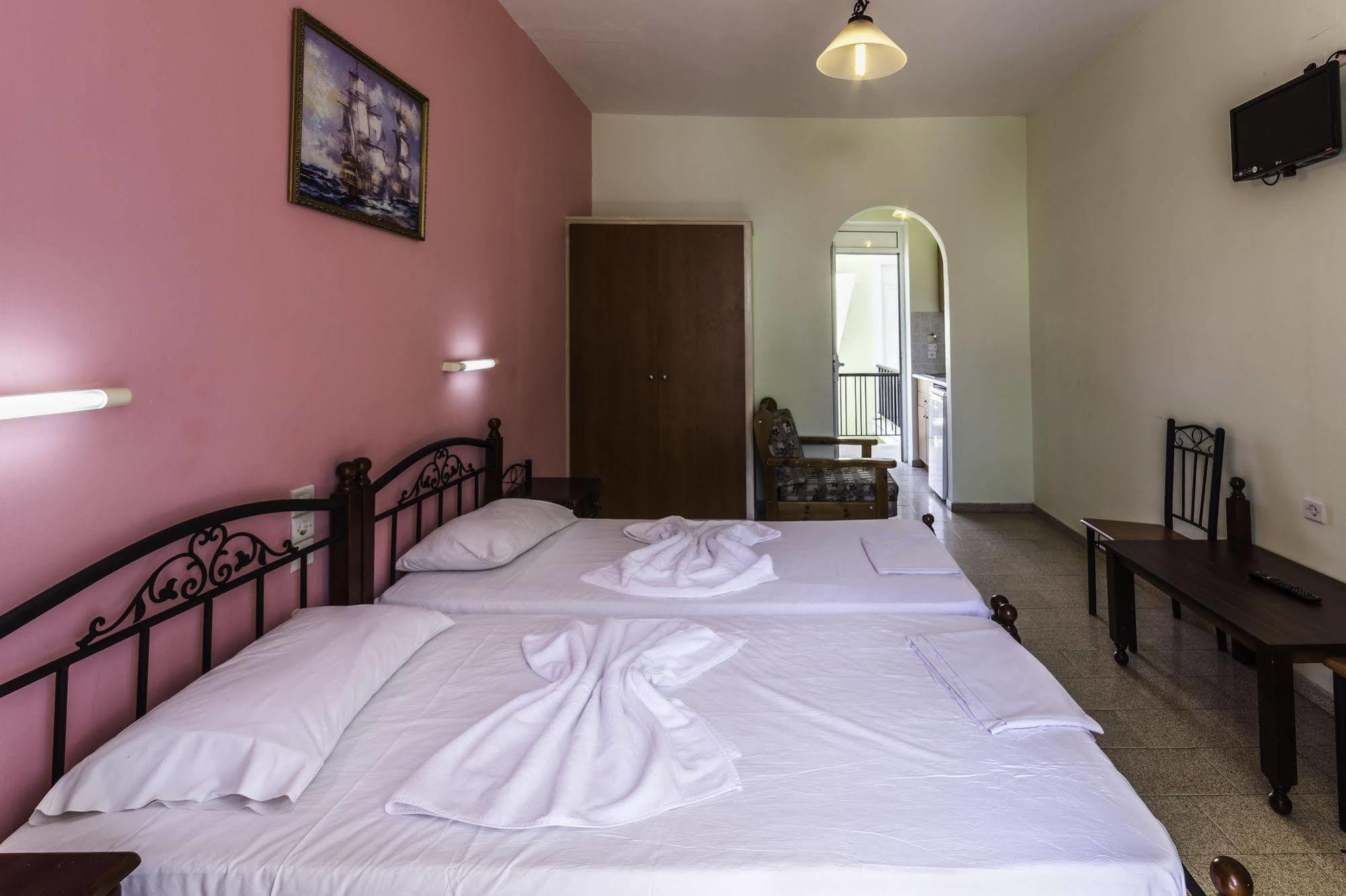 Vossos Hotel Apartments Лаганас Екстер'єр фото